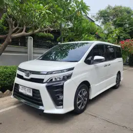 Rapi Sekali. Rasa Spt Baru. Toyota VOXY 2019 Putih