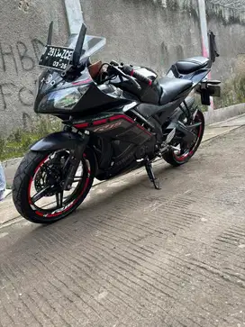 Yamaha R15 v2 tahun 2016