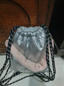 Tas wanita bahan parasut