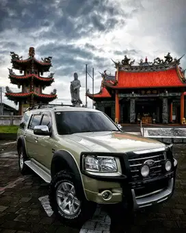 Ford Everest XLT M/T 2008 ISTIMEWA