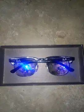 Kacamata rayban