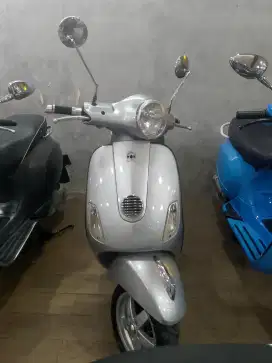 PIAGGIO VESPA LX 150 2012 PERFECT CONDITION