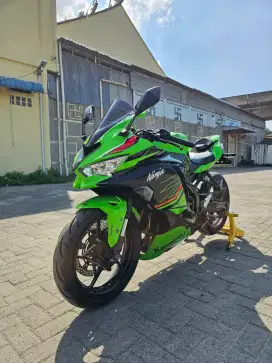 Kawasaki ZX25RR ABS KRT Hijau 2023