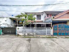 Rumah 2 Lt SHM 10 Mnt ke Transmart Graha Raya Siap KPR J-26819