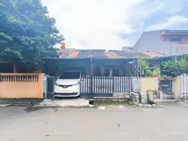 Rumah SHM 2 Lt Strategis dekat Halte Ciputat Dibantu KPR J-30724