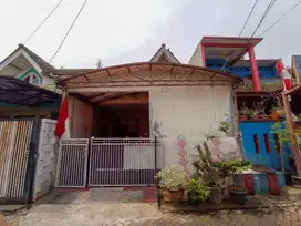 Rumah 2 Lt SHM 15 Mnt ke Pintu Tol Karang Tengah Siap KPR J-25044