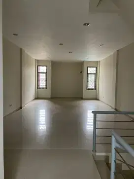 Dijual Ruko 4 LT siap pakai dekat ke Asia Afrika Bandung