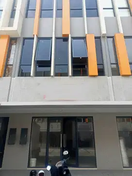 Disewakan Ruko The Loop BSD City: Siap Pakai untuk Bisnis Anda!