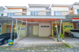 Rumah 2 Carport di Serpong 10 Menit ke Stasiun 3 KT Siap Huni J-31481