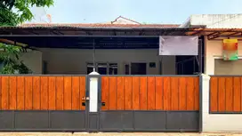 Rumah LT 180 Strategis 10 Menit ke RSIA Vitalaya SHM Siap Huni J-19753