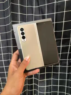 Samsung galaxy Z Fold 3