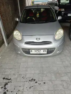 Nissan March 2011 Bensin