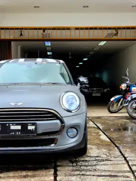 Mini cooper 2015 5doors Rare Colour