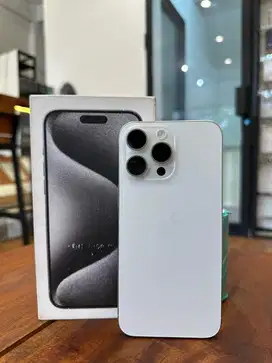 iPhone 15 Pro Max 256GB - White Titanium - Hp Apple