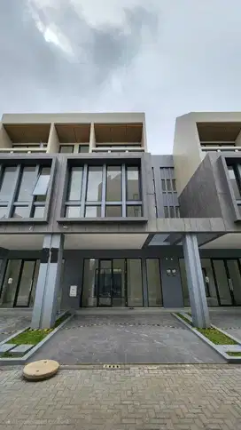 Disewakan Ruko 3 Lantai Siap Pakai di Bsd Kondisi Baru Serah Terima