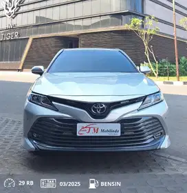 TDP 52 jt Toyota Camry V 2.4 AT  2019, silver antik istimewa