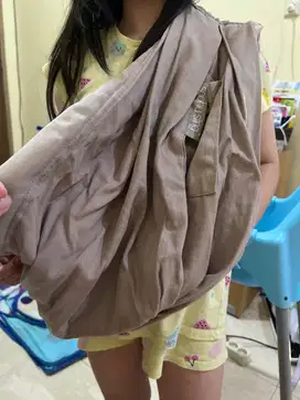Gendongan Bayi dan Anak (We Made Me)