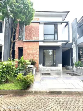 Disewakan Rumah Baru Renovasi Siap Huni  Discovery Sektor 9