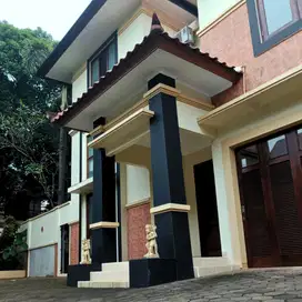 Rumah Mewah 2 Lantai di Kemang Timur, Ada Kolam Renang