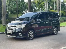 Nissan Serena HWS Panoramic AT 2013 Hitam  NEGO SAMPE JADI