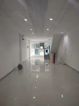 Ruko disewakan di Kebayoran Baru