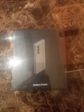 1 unit Samsung Galaxy Z Fold 6