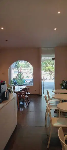 Dijual ruko Taman Cemara Harapan Indah cocok untuk investasi