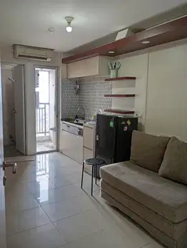 DISEWAKAN UNIT APARTMENT BASSURA 2 KAMAR FURNIS DIATAS MALL BASSURA
