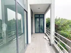 Jual Gedung Kantor ada gudang meruya jakbar