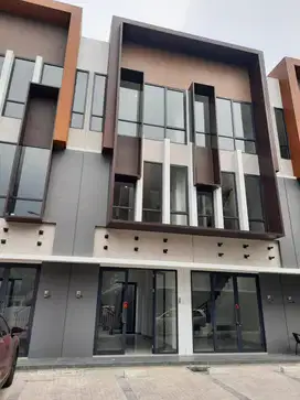 Sewa Ruko Campton 3 Lantai di BSD