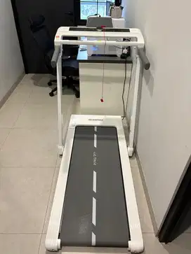 JUAL TREADMILL ULTIMA BODIMAX LIKE NEW