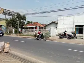 DIJUAL GUDANG RUMAH DAN TANAH PINGGIR JALAN UTAMA  KARAWANG BARAT