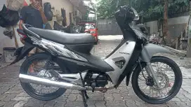 Honda Supra fit x tahun 2008 ( pajak telat 1x ).