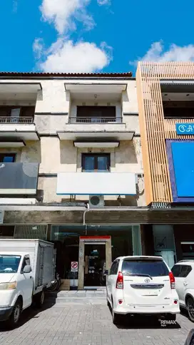 Ruko dijual murah, di Raya Puputan, Renon.