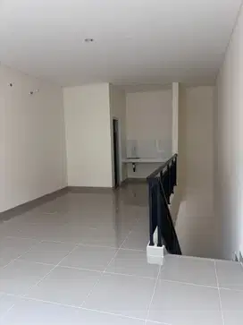 Ruko baru hadap timur di gading serpong