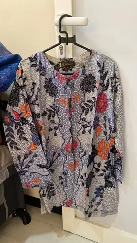 Atasan batik wanita