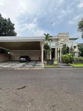 Dijual rumah mewah cluster bukit golf hijau Sentul city