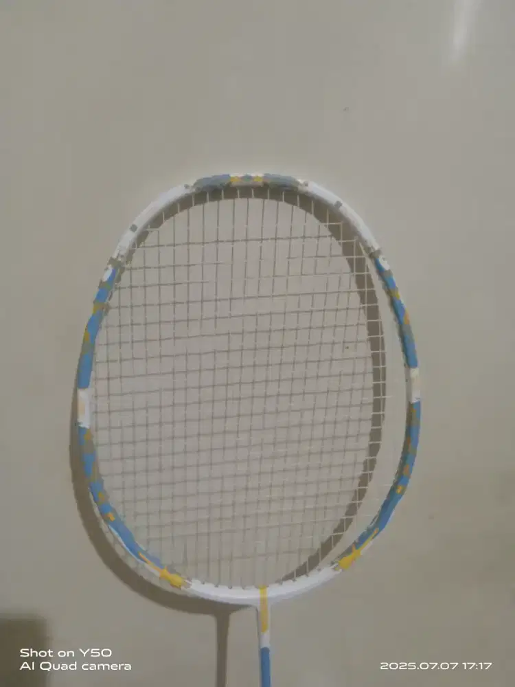 Raket badminton merek Felet Kurina box 27-29 lbs