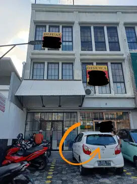 DISEWAKAN RUKO CANTIK 3 LT DI KOMERSIL TEBET JAKARTA SELATAN