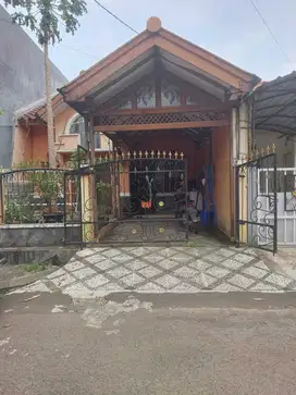 Dijual rumah siaphuni di Harapan Indah Cluster Taman Sari