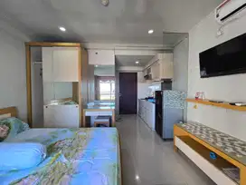 Apartmen metropolis view pool hadap timur adem irit PLN dekat ubaya