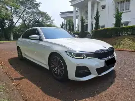 (CASH) BMW 330i Tahun 2019
