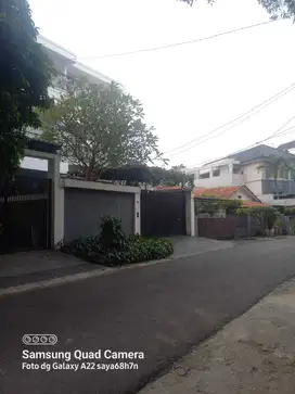DIJUAL RUMAH BAGUS SIAP HUNI DALAM KOMPLEK PERDATAM JAKSEL.