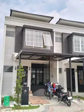 DIsewakan Rumah 2 Lantai Baru Greess Surabaya Barat-CHELSEA