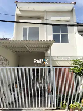 Dijual Rumah di Klampis belakang Hokky Siap Huni