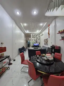 jual ruko siap huni daerah Medan kota, kondisi sangat baik