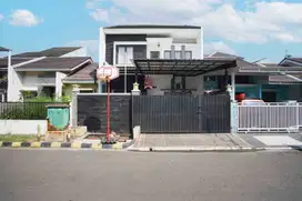Rumah Hadap Timur 5 Kamar Tidur 15 Mnt ke IKEA Alam Sutera J-24224