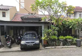 Rumah Siap Huni Strategis dekat Supermal Karawaci Dibantu KPR J-4579