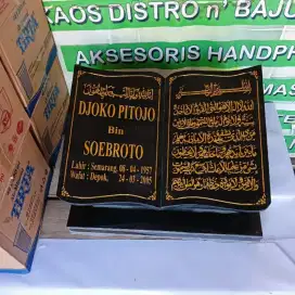 Batu nisan makam