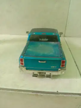 Miniatur Mobil DUB City Pickup